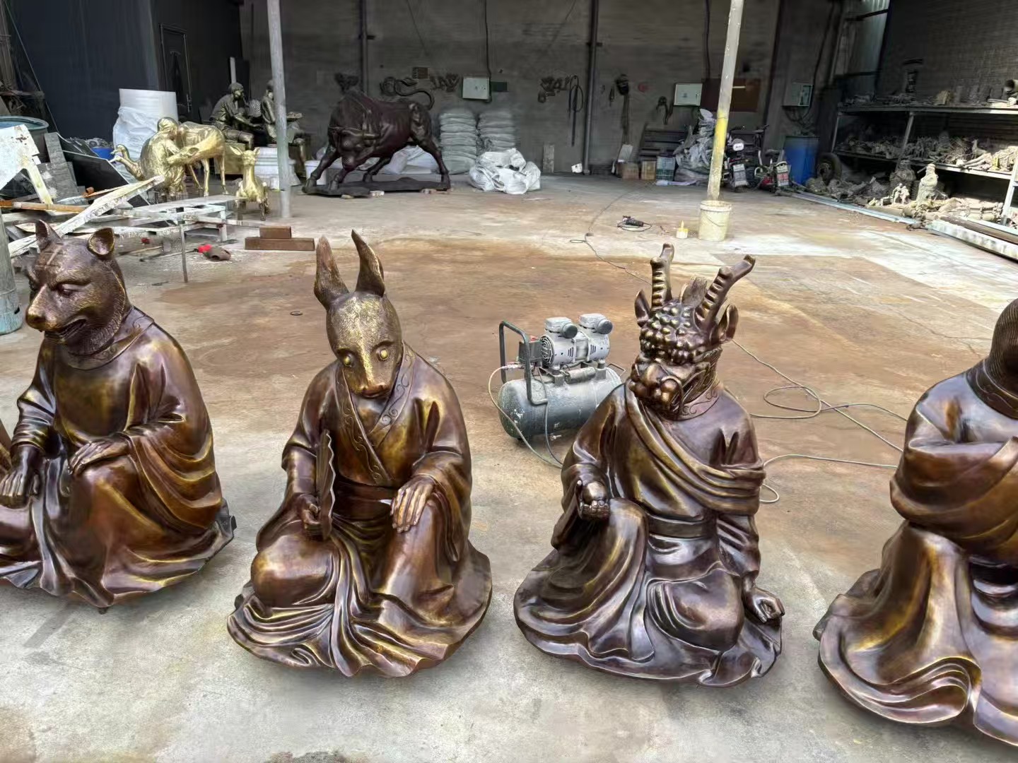 铜雕艺术之源 探访铸铜雕塑生产厂的经验之道